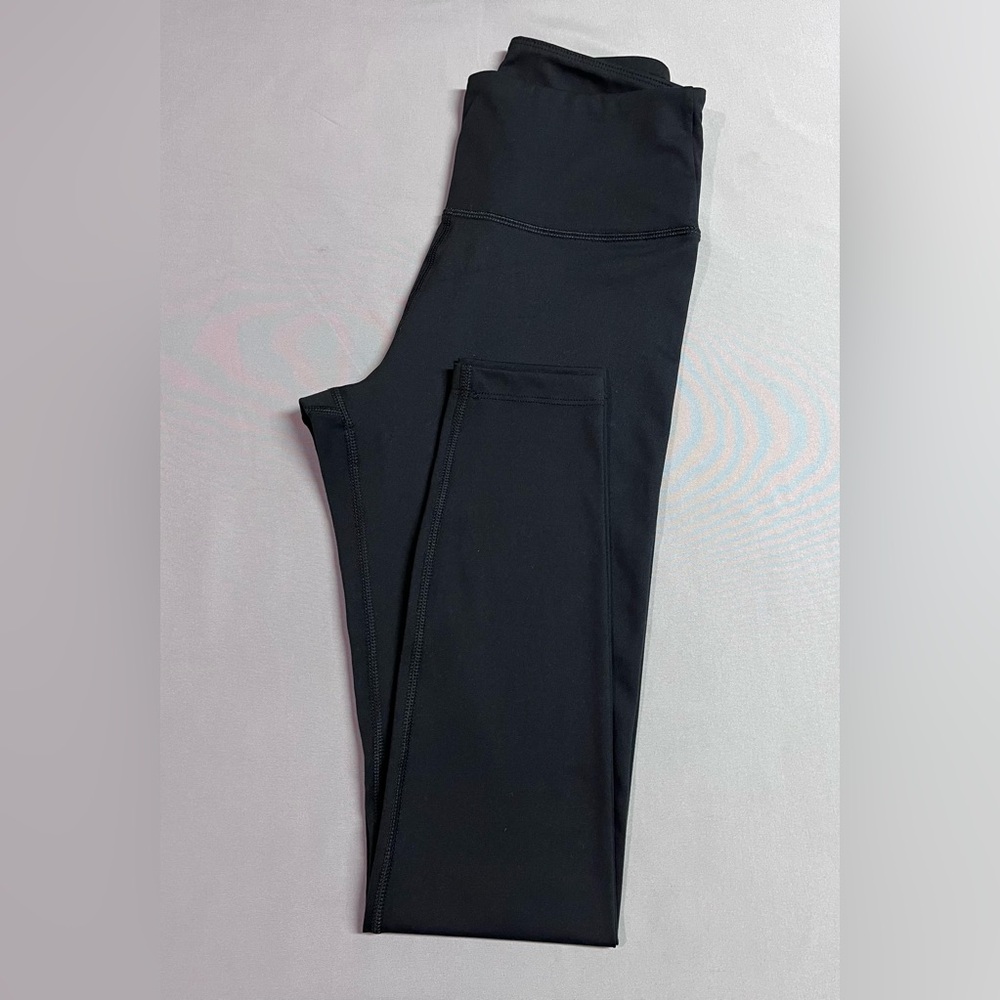Gap Yoga High Rise Favorite Leggings in Black NWOT - Picture 2 of 6